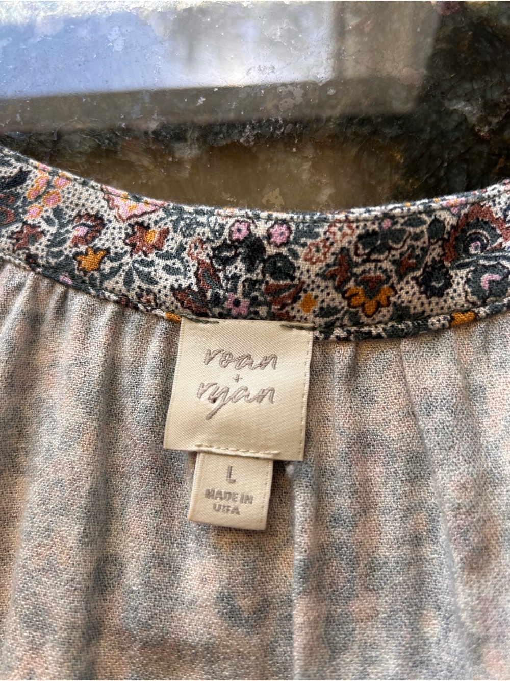 Roan+Ryan Alice Raglan Peasant Floral Artistry Blouse 3/4 Sleeve w/Button/V-Neck - Picture 7 of 9